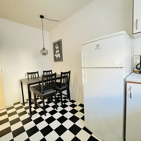 Aday - Awesome Ground Floor Apartment