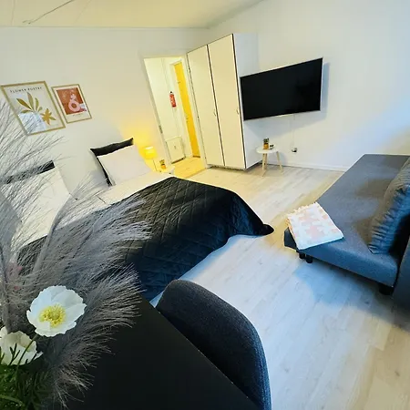 Apartment Aday - Awesome Ground Floor Aalborg